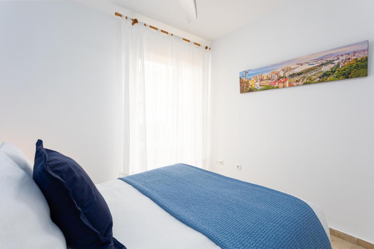 Holidays2Malaga Capuchinos French Balconies, Private Parking, Wifi & Air Con מראה חיצוני תמונה