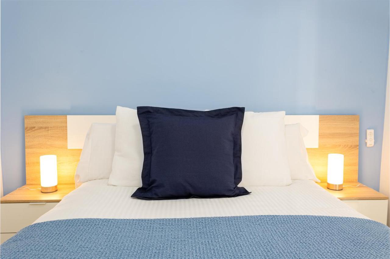 Holidays2Malaga Capuchinos French Balconies, Private Parking, Wifi & Air Con מראה חיצוני תמונה